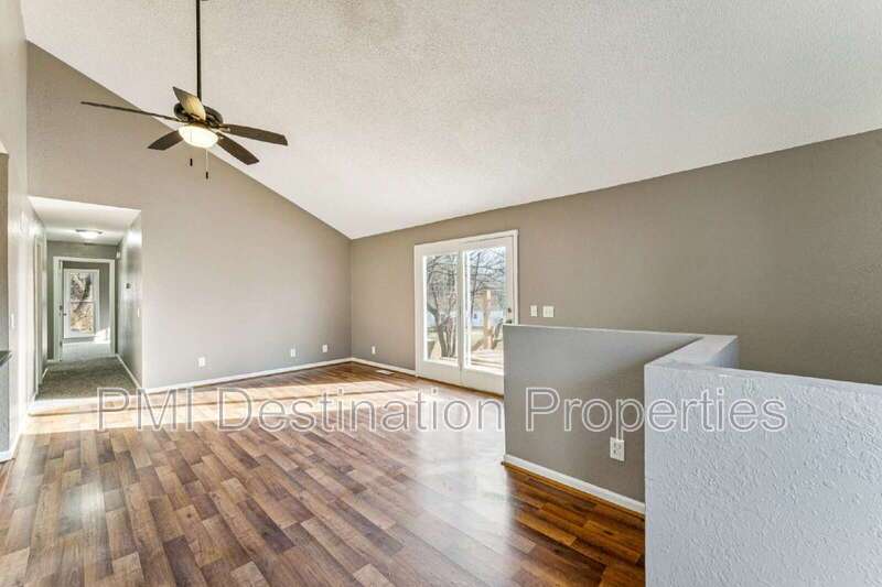 FOR RENT – Spacious 4 Bed / 3 Bath + Office in Prairie Village | 1st Month FREE! property image