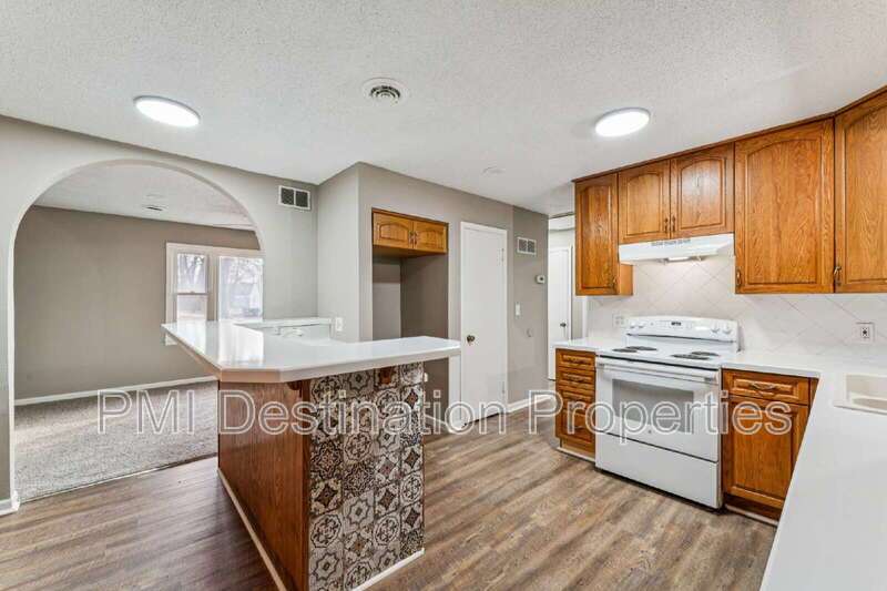 Welcome home to this large 3 bedroom, 1.5 bath property with plenty of space to spread out! 1st month's rent is FREE! property image