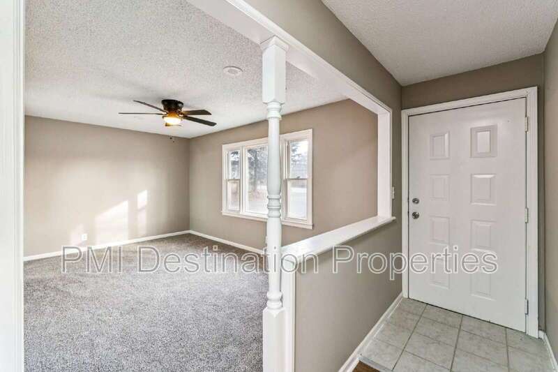 Welcome home to this large 3 bedroom, 1.5 bath property with plenty of space to spread out! 1st month's rent is FREE! property image