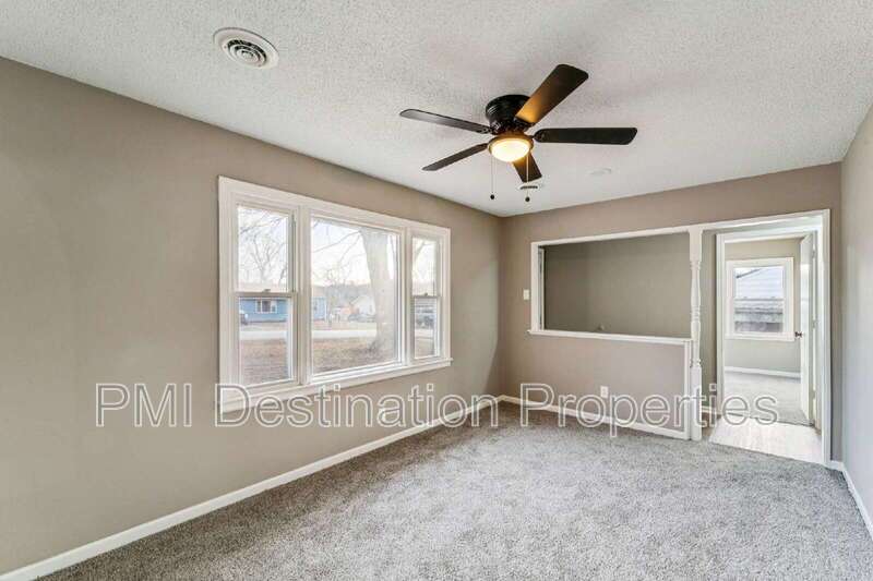 Welcome home to this large 3 bedroom, 1.5 bath property with plenty of space to spread out! 1st month's rent is FREE! property image