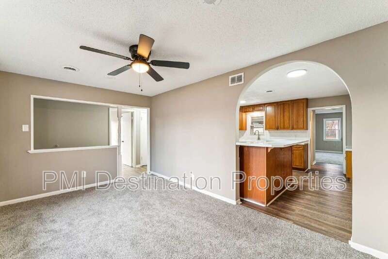 Welcome home to this large 3 bedroom, 1.5 bath property with plenty of space to spread out! 1st month's rent is FREE! property image