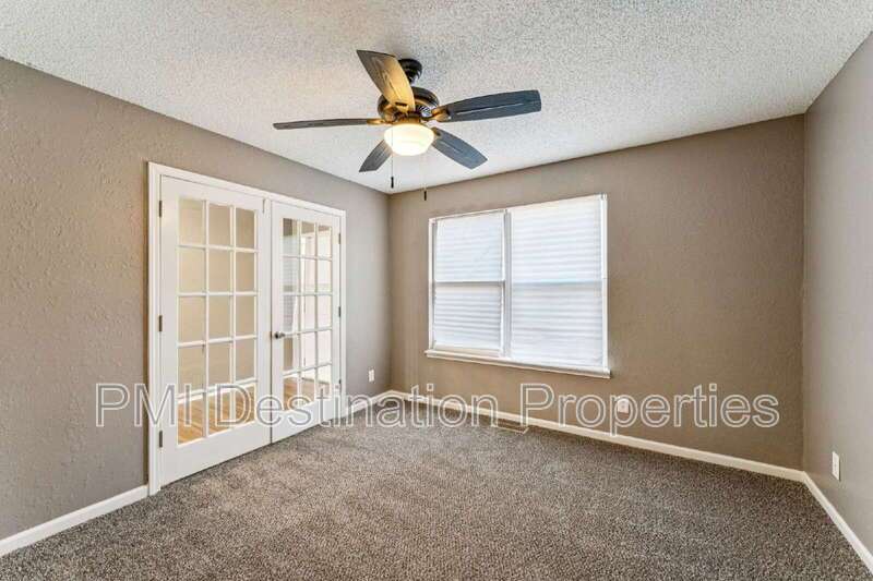 FOR RENT – Spacious 4 Bed / 3 Bath + Office in Prairie Village | 1st Month FREE! property image