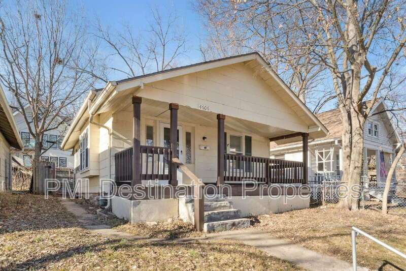 Charming 2-Bed home, close to country Club Plaza and Westport! property image