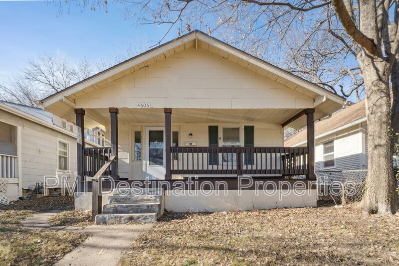 Charming 2-Bed home, close to country Club Plaza and Westport! property image