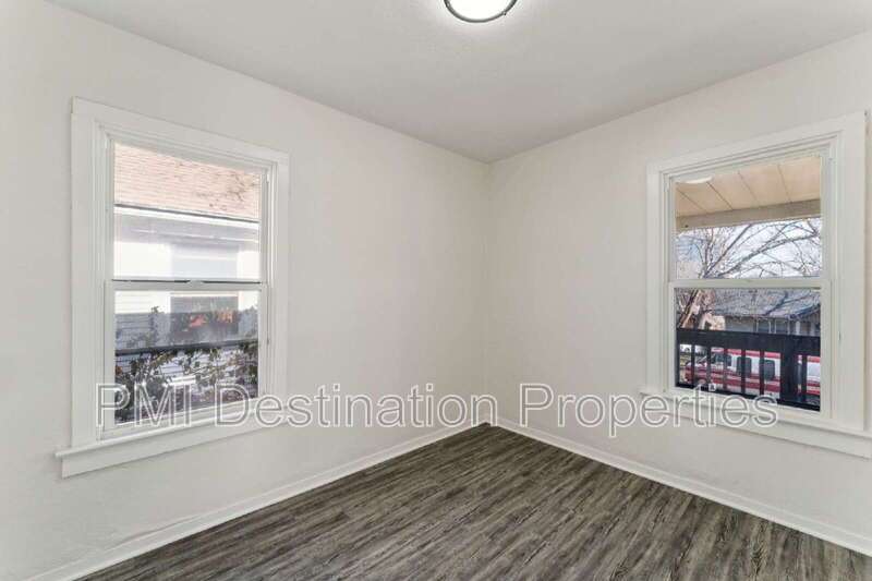 Charming 2-Bed home, close to country Club Plaza and Westport! property image