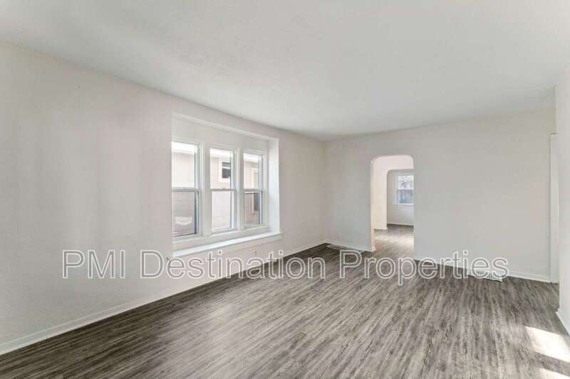 Charming 2-Bed home, close to country Club Plaza and Westport! property image