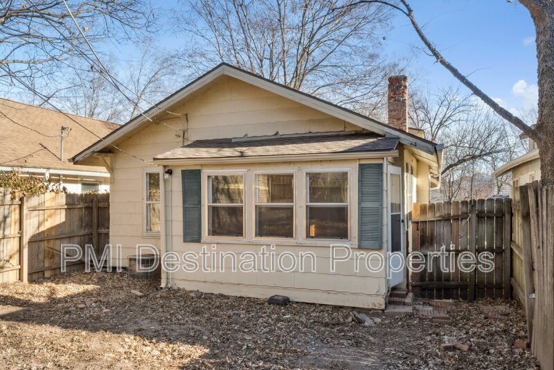 Charming 2-Bed home, close to country Club Plaza and Westport! property image