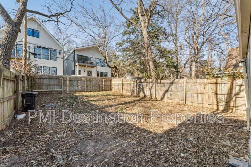 Charming 2-Bed home, close to country Club Plaza and Westport! property image