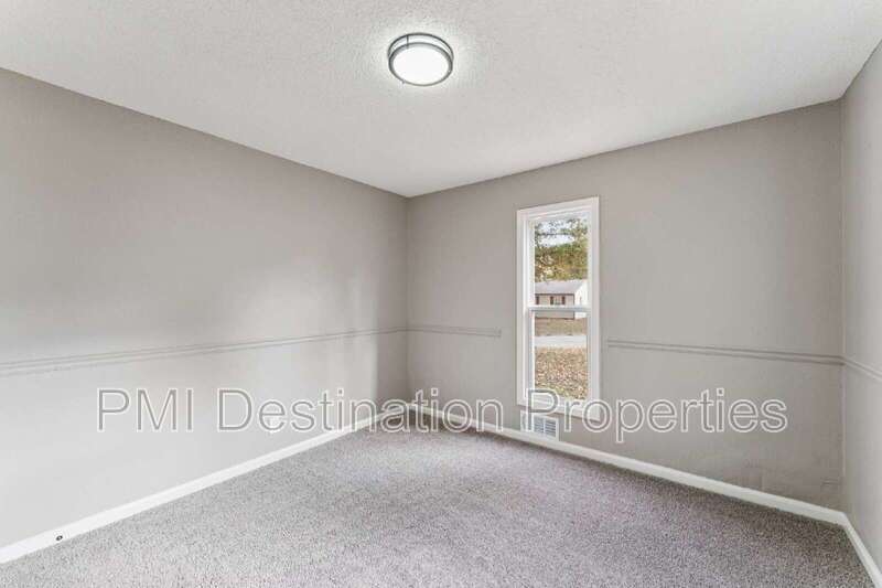 Cozy, Fully-Renovated Ranch Home in South Kansas City, Fully Updated, W/D and Fridge included!  1st month is FREE!!! property image