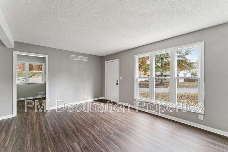 Cozy, Fully-Renovated Ranch Home in South Kansas City, Fully Updated, W/D and Fridge included!  1st month is FREE!!! property image
