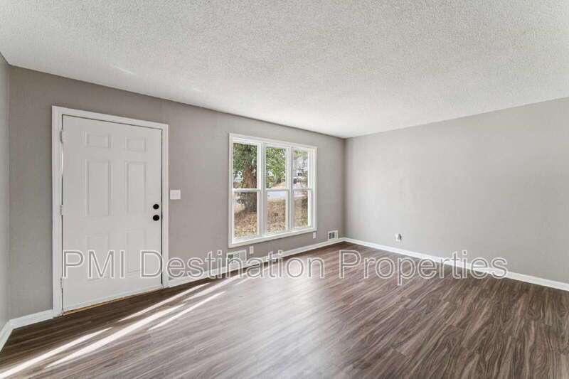 Cozy, Fully-Renovated Ranch Home in South Kansas City, Fully Updated, W/D and Fridge included!  1st month is FREE!!! property image