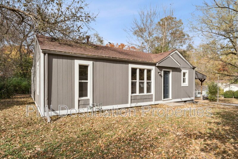 Cozy, Fully-Renovated Ranch Home in South Kansas City, Fully Updated, W/D and Fridge included!  1st month is FREE!!! property image