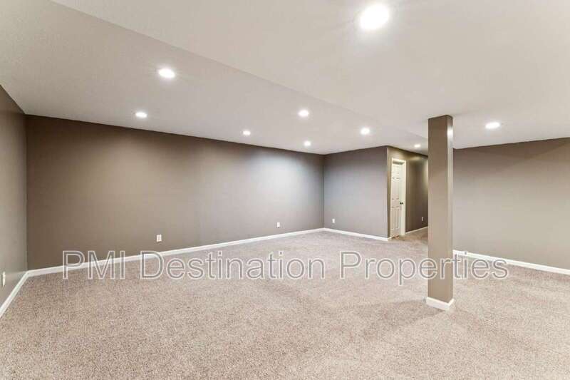 FOR RENT – Spacious 4 Bed / 3 Bath + Office in Prairie Village | 1st Month FREE! property image