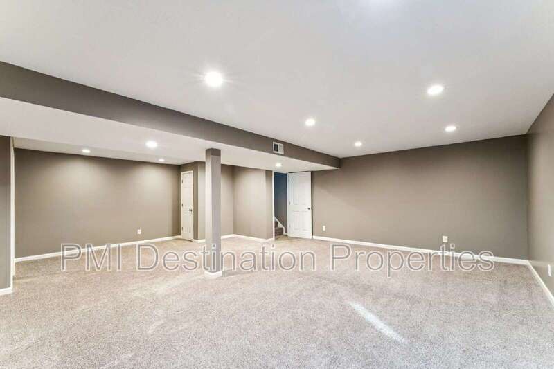 FOR RENT – Spacious 4 Bed / 3 Bath + Office in Prairie Village | 1st Month FREE! property image