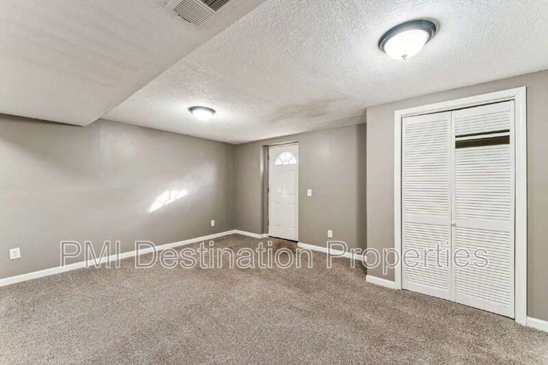 FOR RENT – Spacious 4 Bed / 3 Bath + Office in Prairie Village | 1st Month FREE! property image