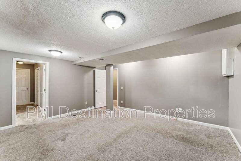 FOR RENT – Spacious 4 Bed / 3 Bath + Office in Prairie Village | 1st Month FREE! property image