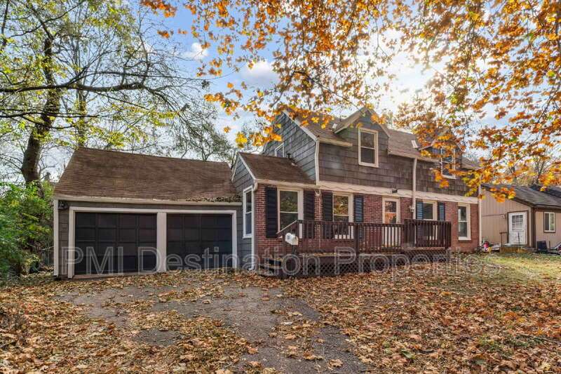 Welcome home to this spacious, fully renovated 3-bedroom, 2.5-bath beauty located in the highly sought-after Indian Village neighborhood.  1st month is FREE! property image